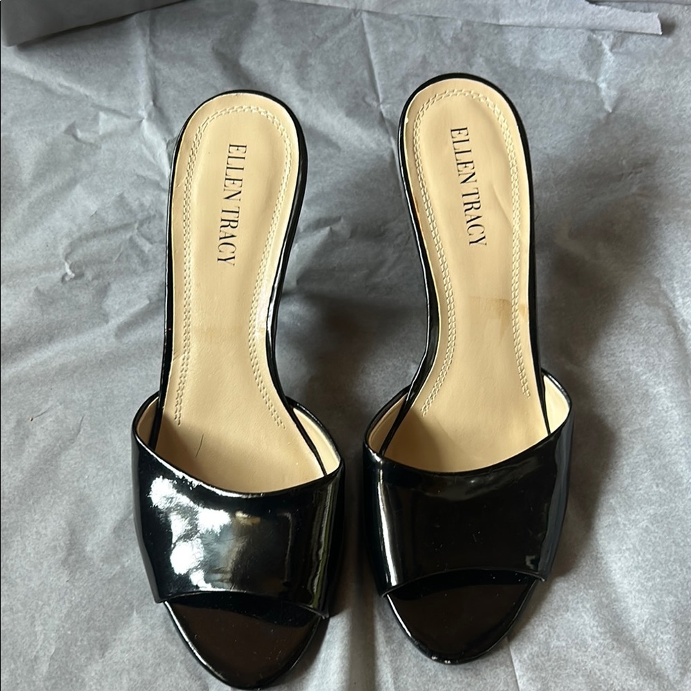 Ellen Tracy low heel patent leather mules